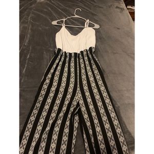 Black and white jumper